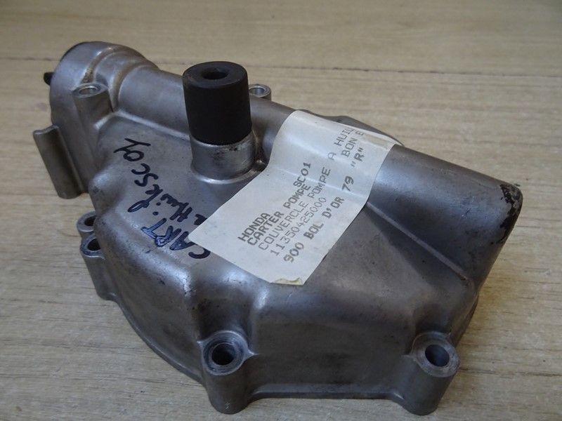 Carter de remplissage d'huile Honda CB 750 K type RC01 1979/1982 // 
CB 900 F type SC01 1979/1983