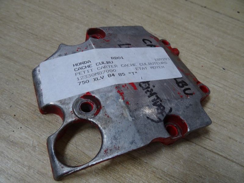 Cache culbuteurs Honda 
XLV 750 R type RD01 1984/1986