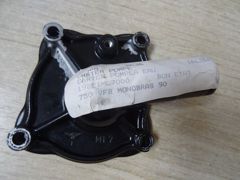 Carter de pompe à eau Honda 750 VFR type RC24 1986/1989