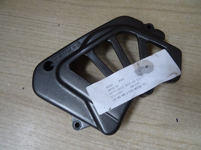 Carter de sortie de boite Suzuki 
650 DRRS type SP42A 1990/1991