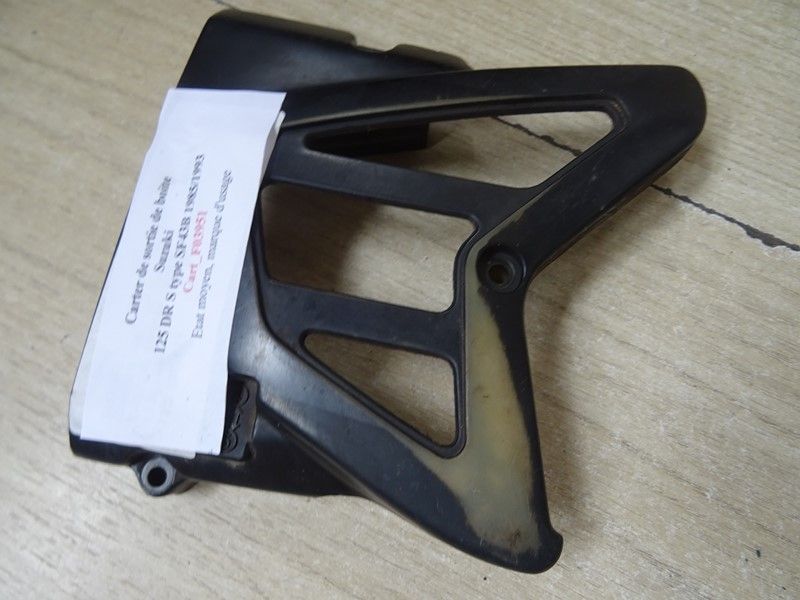 Carter de sortie de boite Suzuki 
125 DR S type SF43B 1985/1993