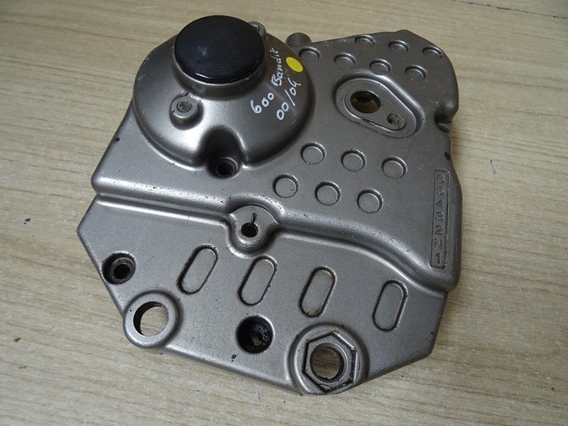 Carter de sortie de boite Suzuki GSF 600 bandit type JS1A8 2000/2004