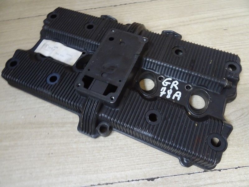 Cache culbuteurs Suzuki 
750 GSXF type GR78A 1989/1996