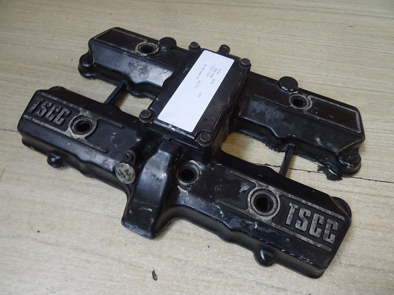 Cache culbuteurs Suzuki GSX 550 type GN71D 1984/1985