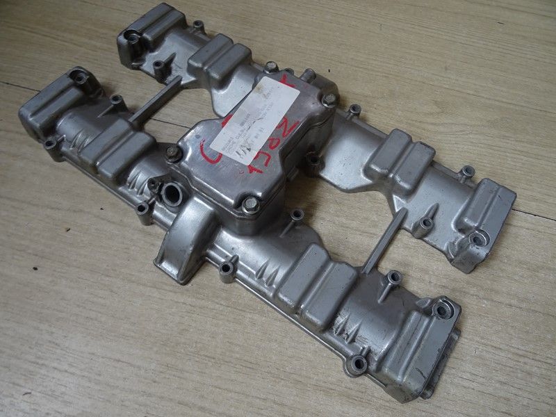 Cache culbuteurs Suzuki 
GSX 1100 E type GS110X 1980/1982