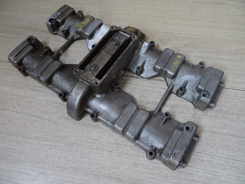 Cache culbuteurs Suzuki 
GSX 750 type GS75X 1980/1982