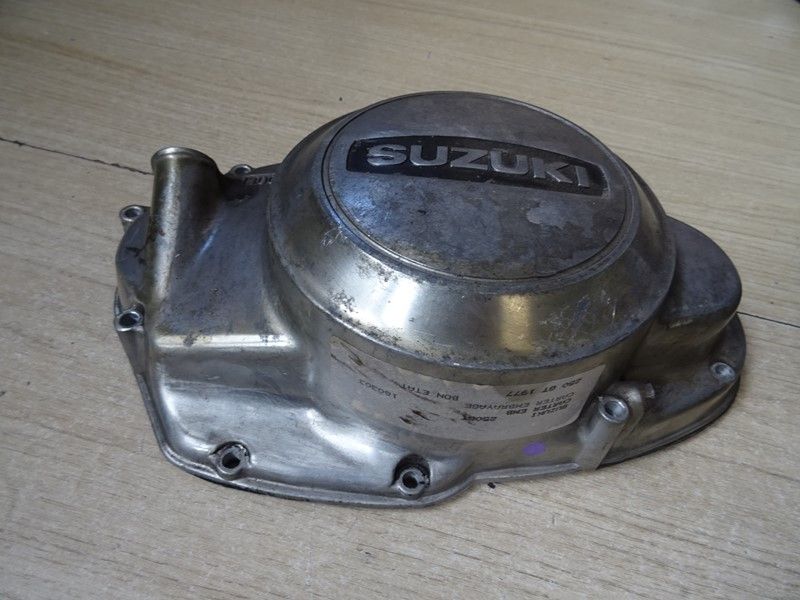Carter d'embrayage Suzuki 
250 GT 1977