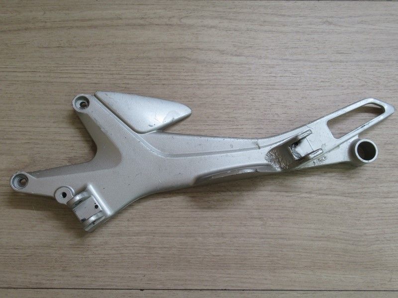Platine repose-pied gauche Honda CBF600 2004-2006 (50750-MER-D02ZA)
