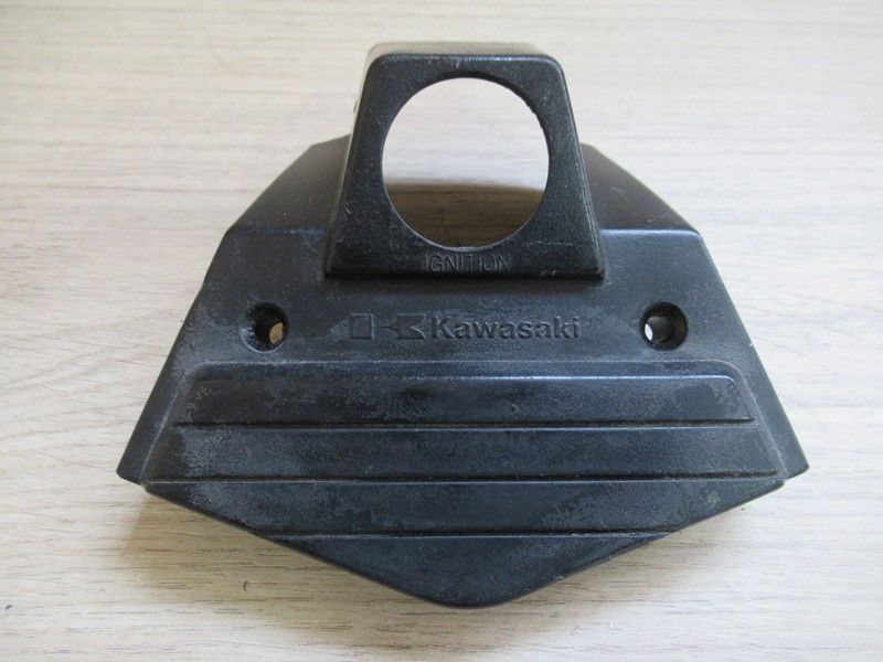 Cache entourage contacteur à clé Kawasaki GPZ1000 RX 1986-1988