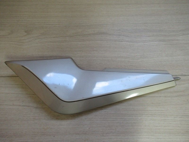 Cache latéral gauche BMW K100LT 1986-1991 (46631455725)
