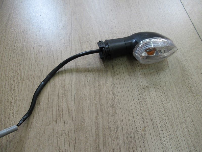 Clignotant avant gauche Yamaha XSR 700 2016/2018 (RM111)
