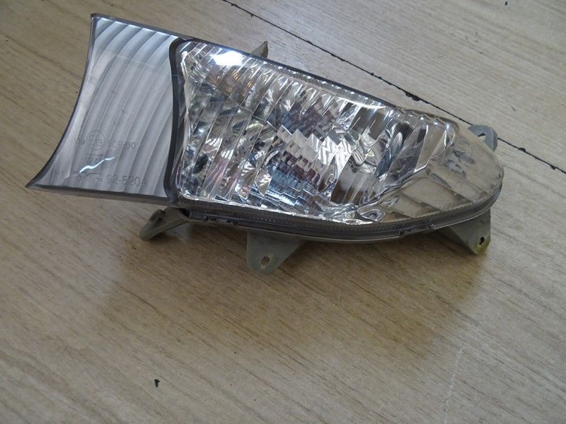 Clignotant avant gauche Suzuki UH 125 Burgman 2007/2013