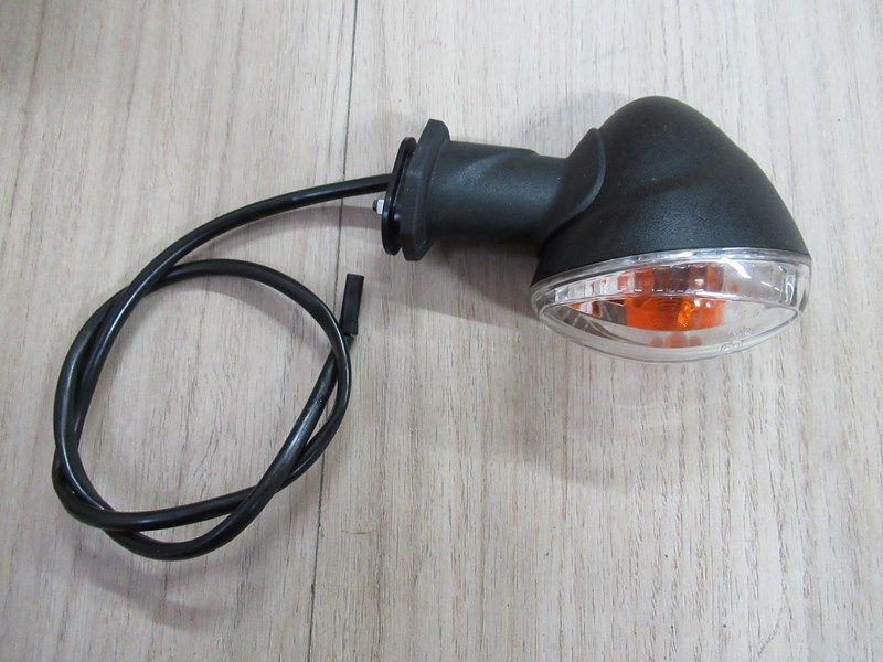 Clignotant arrière droit Suzuki SFV 650 Gladius 2009-2015