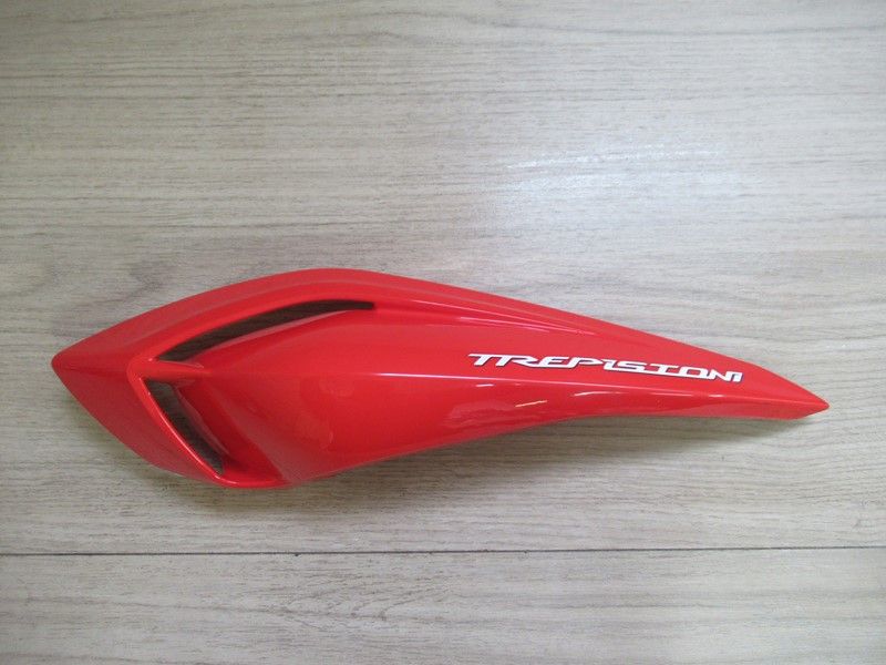 Cache latéral arrière gauche MV Agusta 800 Brutale 2012-2013