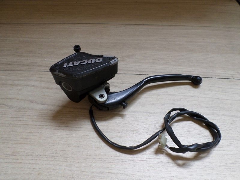 Maitre cylindre d'embrayage  Ducati 1200 Diavel G100AA 2011/2014