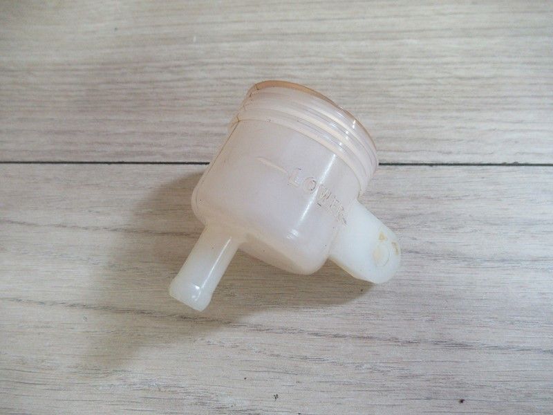 Bocal de maître-cylindre arrière Yamaha XJS900 Diversion 1995-2001