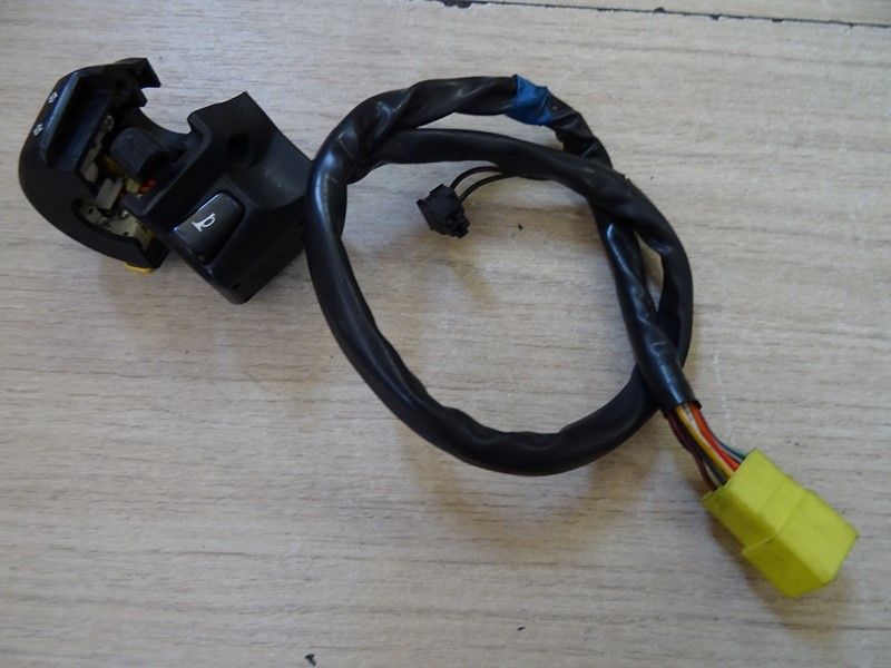 Commodo gauche Suzuki UH 125 Burgman 2007/2013 (37400-03H01-000)