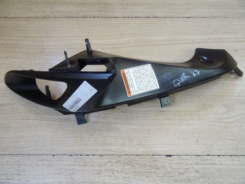 Convoyeur d'air gauche Suzuki 600/750 GSXR 2006/2007 (94681-01H0)