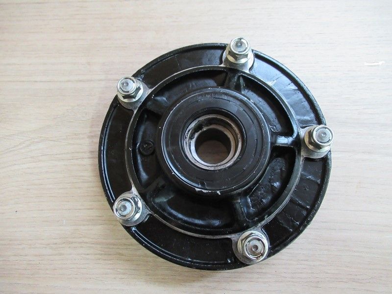 Porte couronne Suzuki GSR750 2011-2016