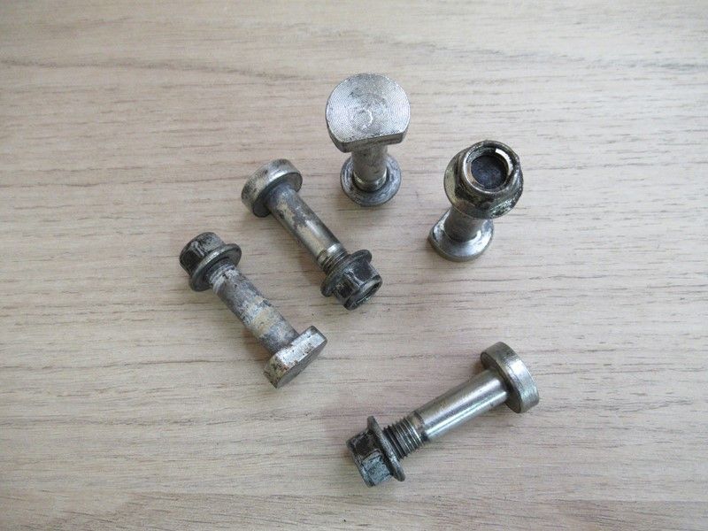 Boulon de couronne Suzuki GSXF750 1989-1996