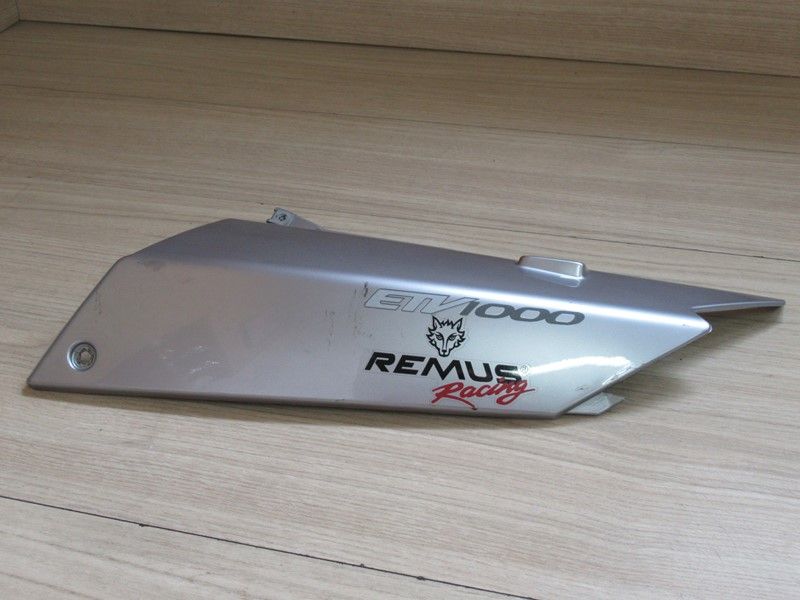 Flanc arrière gauche Aprilia ETV 1000 Caponord 2001-2003