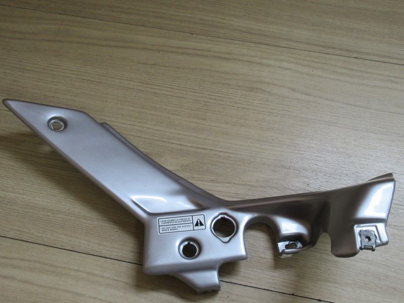 Cache latéral gauche Aprilia ETV 1000 Caponord 2001-2003
