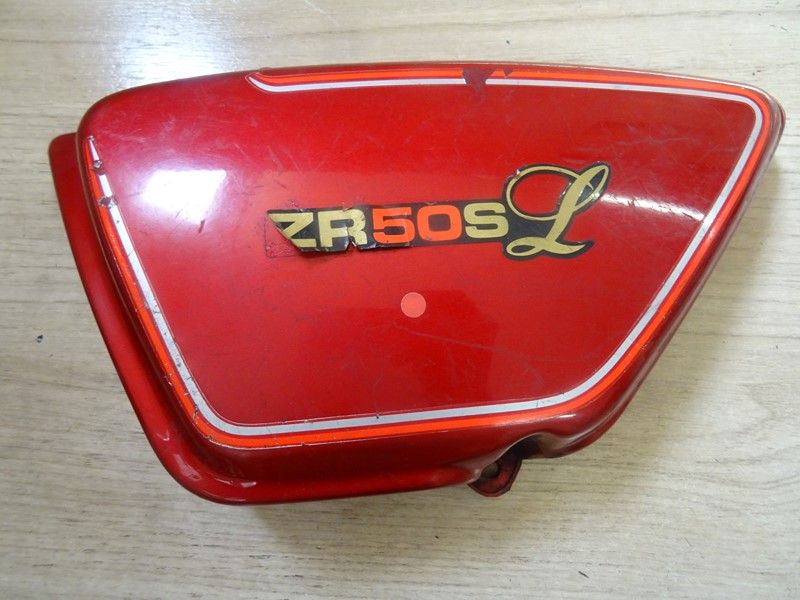 Cache latéral gauche Suzuki 50 ZR SL 1981