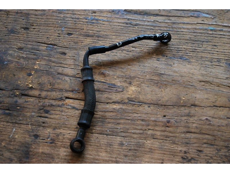 Durite d'huile côté droit Suzuki SV650 2003-07