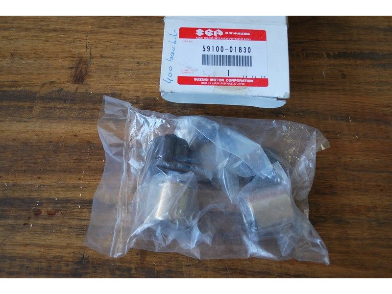 Kit pistons étrier avant Suzuki 400 Bandit