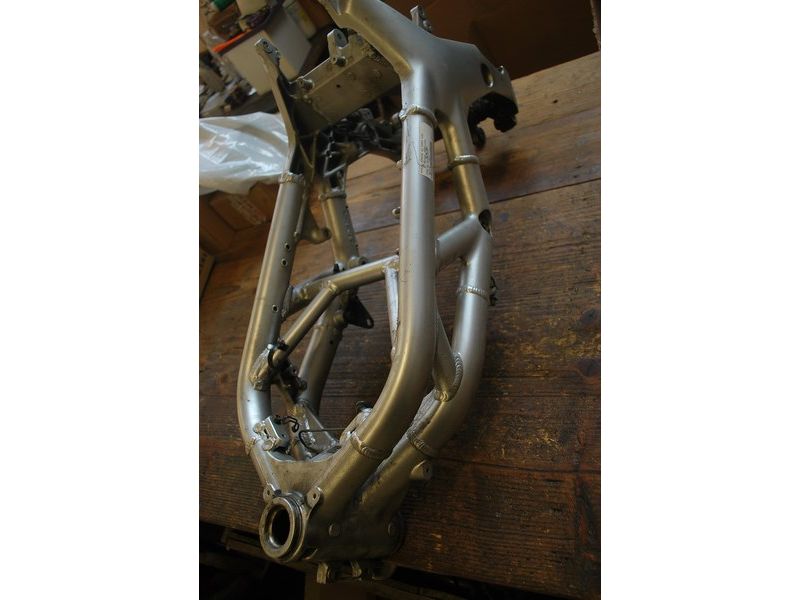 Cadre pour Suzuki SV 650 2002