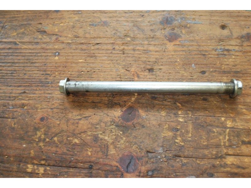 Axe de bras oscillant pour Kawasaki ZZR600 (ZX600E)