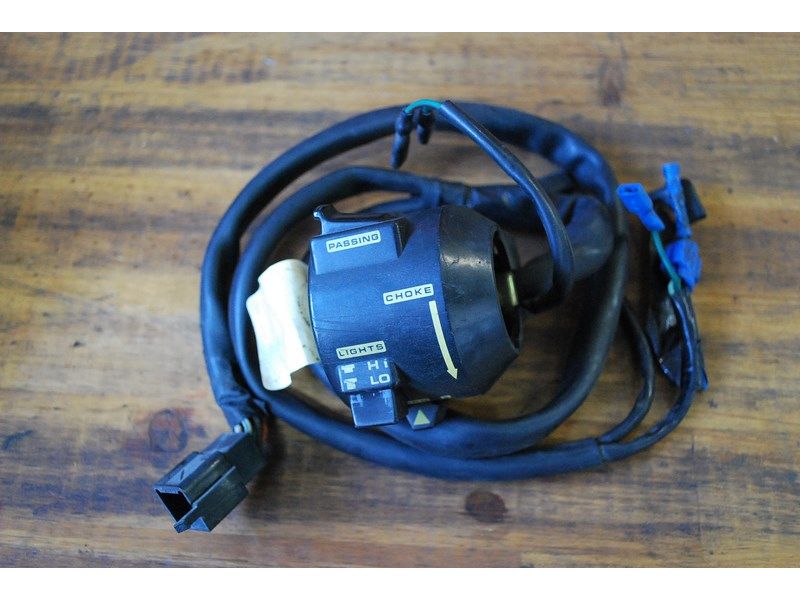 Commodo gauche Honda VF 1000 F2 1985-1988 (SC19)