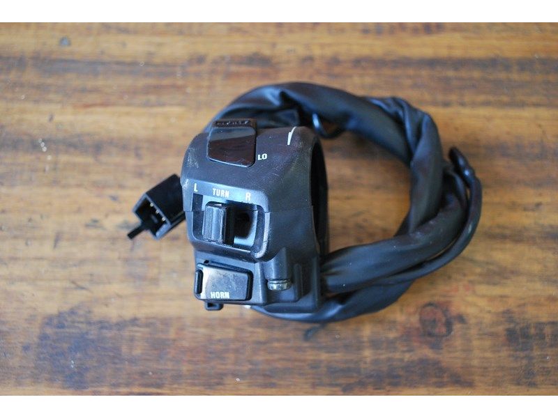 Commodo gauche Honda 1000 CBR (SC25) 1989-1990 (35200MS2600)