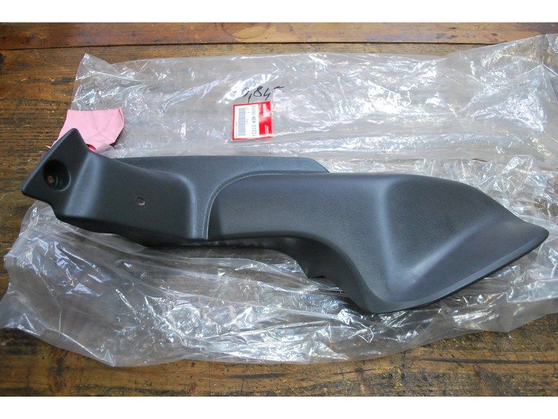 Garniture intérieure gauche (tête de fourche) Honda 600 CBR 2001-2002