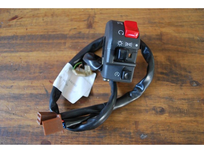 Commodo droit  Yamaha 1000 R1 1998-2001, FZS 600 Fazer 1998-2001, FJR 1300 2001-2002