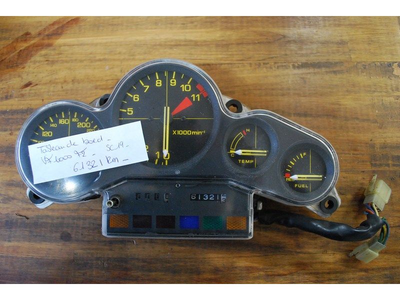 Tableau de bord Honda VF 1000 F2 (SC19) 1985-1988 – 61321 km