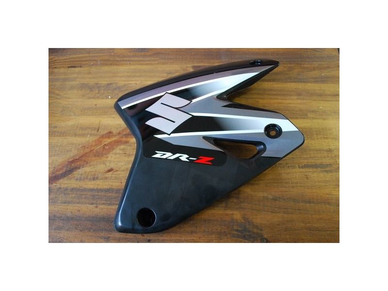 Ouïe, écope de radiateur gauche Suzuki DR-Z 400 SM 2005 (17770-29F80-019)