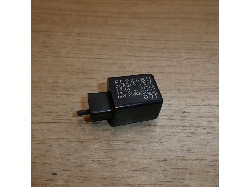 Centrale clignotant Kawasaki ER6 N 2006 à 2008