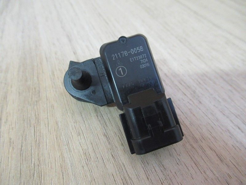 Capteur de pression d'air Kawasaki ZZR 1400 2006-2011 (21176-0058)