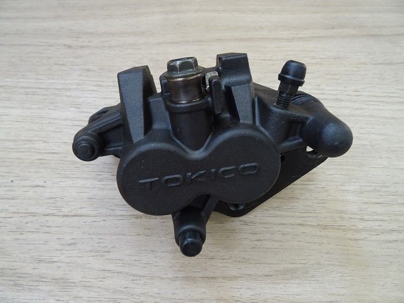 Étrier de frein avant droit Suzuki GSF 600 Bandit 2000-2004