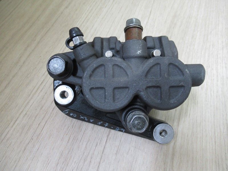 Etrier de frein avant gauche Honda XLV 600 Transalp 1987-1989
