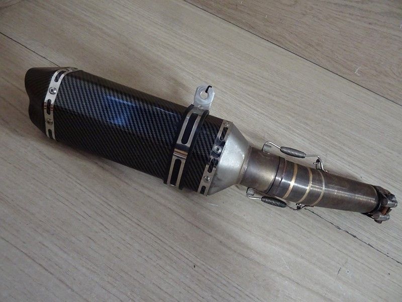 Silencieux d'échappement avec collier et tube intermédiaire Motos diverses