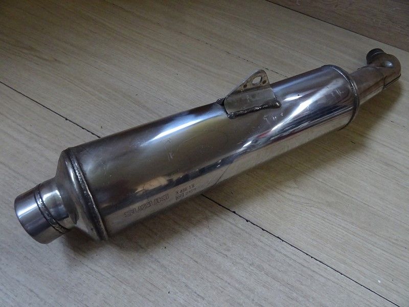 Silencieux droit d'échappement d'origine Suzuki 1100 GSXR type GV75D 1993/1996