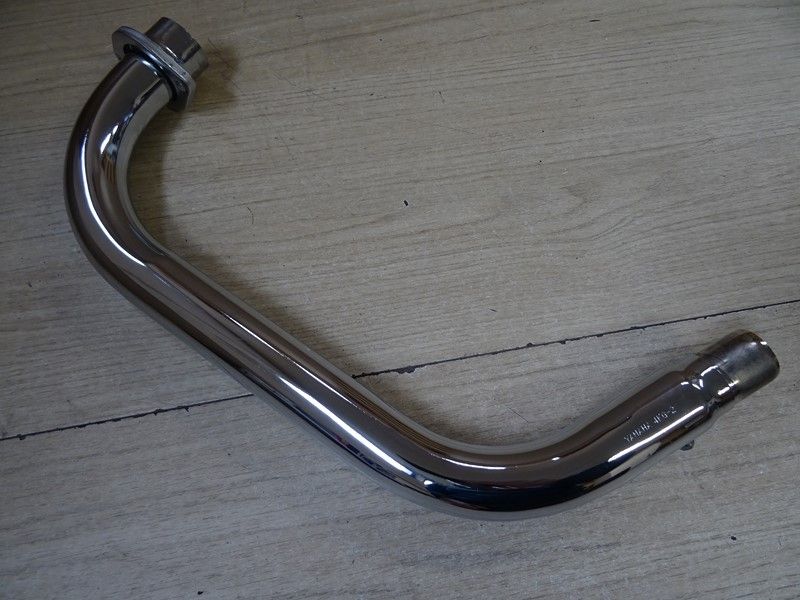 Coude d'échappement d'origine 2eme cylindre gauche Yamaha 
1300 XJR type 5EA 1999/2011 /
1200 XJR type 4PU 1995/1998 (4KG-14621-000)