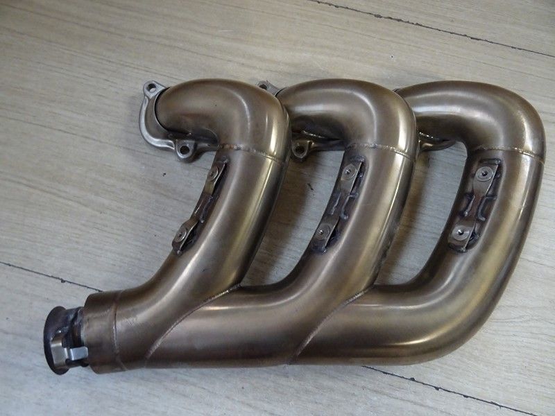 Collecteur d'échappement d'origine Triumph 2500 Rocket 3 2019/2022