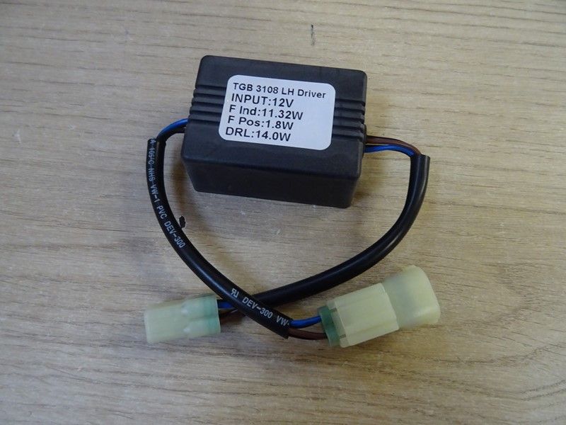Boitier contrôle feu led avant gauche TGB Blade 1000 (910687)