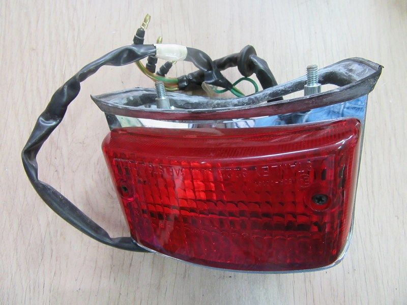 Feu arrière Honda 125 Rebel 1996-1999