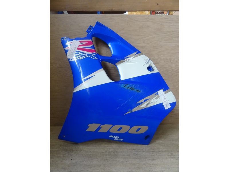 Flanc gauche Suzuki 1100 GSXR type GU75D 1993/1996 (94481-46E0)