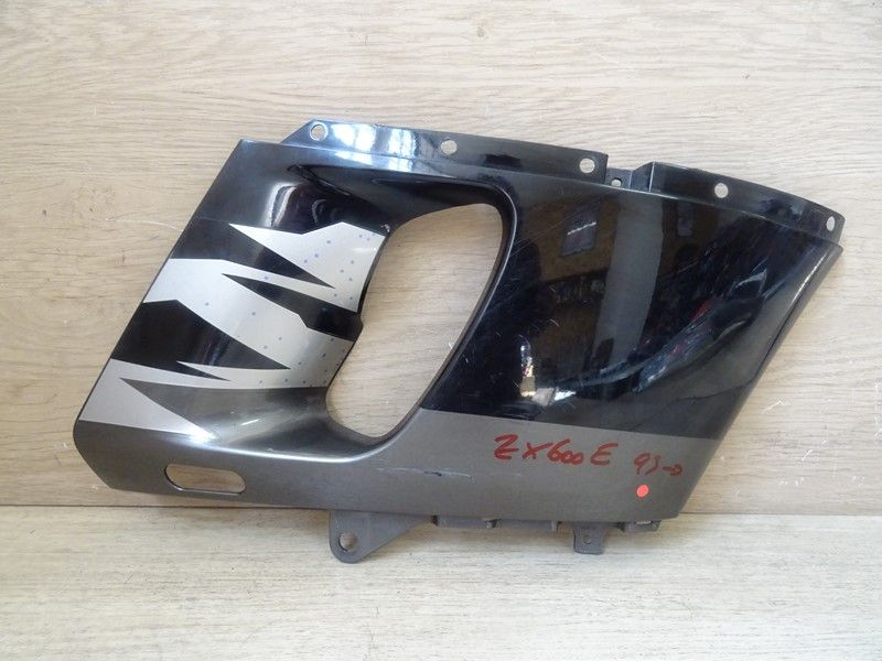 Flanc droit Kawasaki ZZR 600 type ZX600E 1993/2002 (55028-1294)