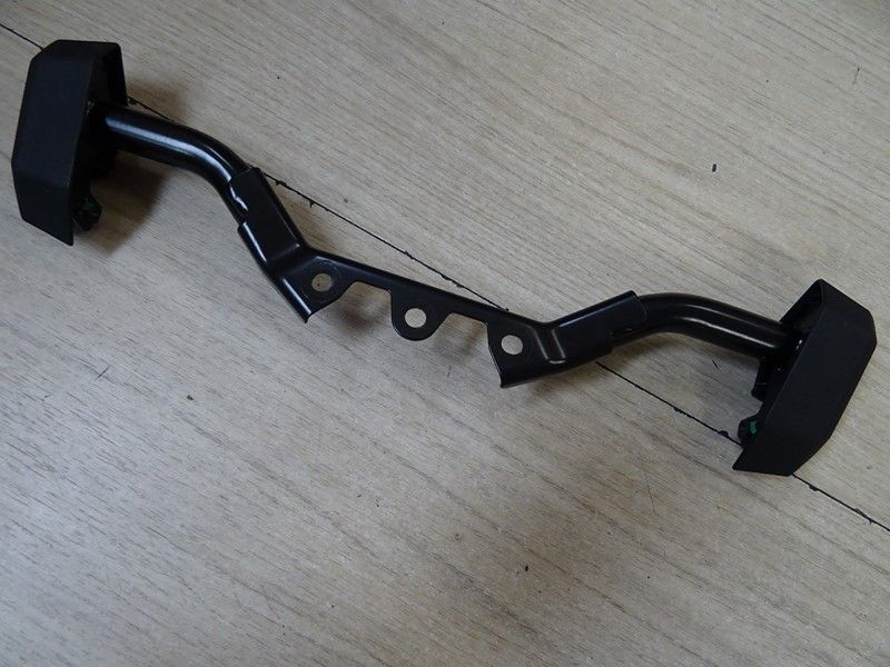 Support avant haut anti brouillard Triumph 900 Tiger 2020/- (A9830200)